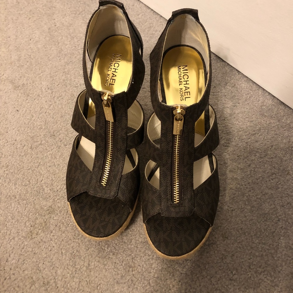 Michael kors wedges - Picture 3 of 3